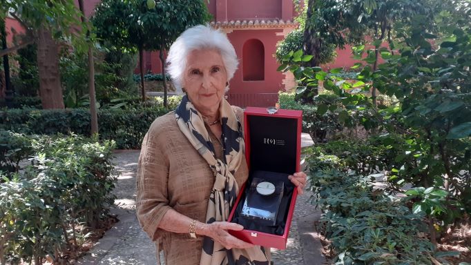 Medalla del CVC a l’actriu Teresa Lozano